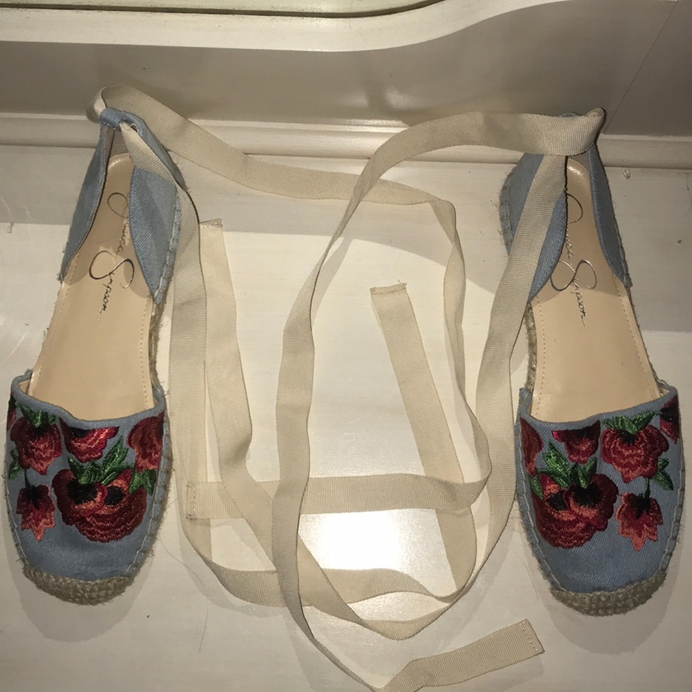 Almost brand new Jessica Simpson lace up flats